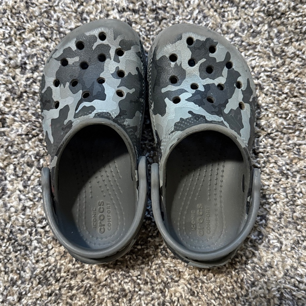 Camo Toddler Crocs C9 - Picture 6 of 6